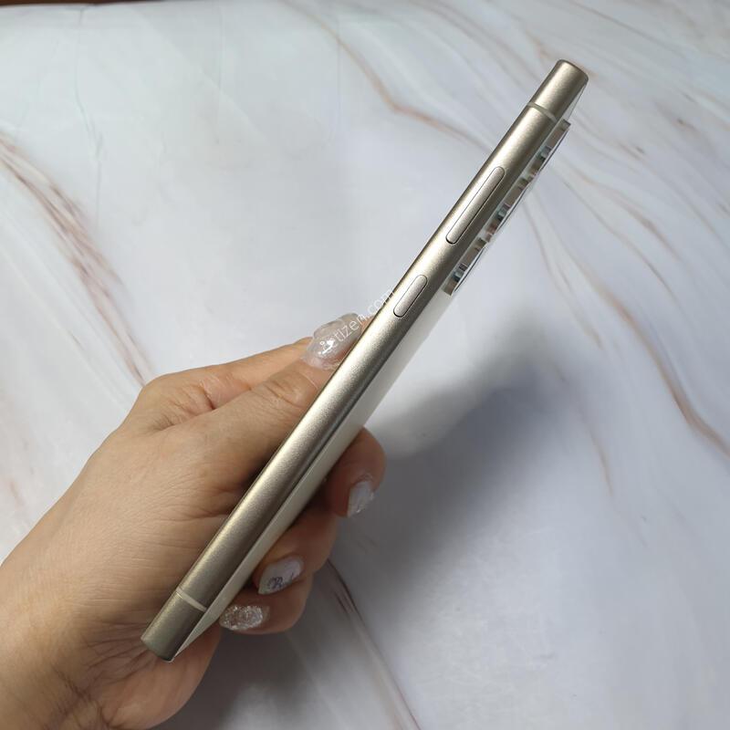 SK ������ S24��Ʈ�� ƼŸ�����ο� 256G A�� �Ǹ��մϴ�