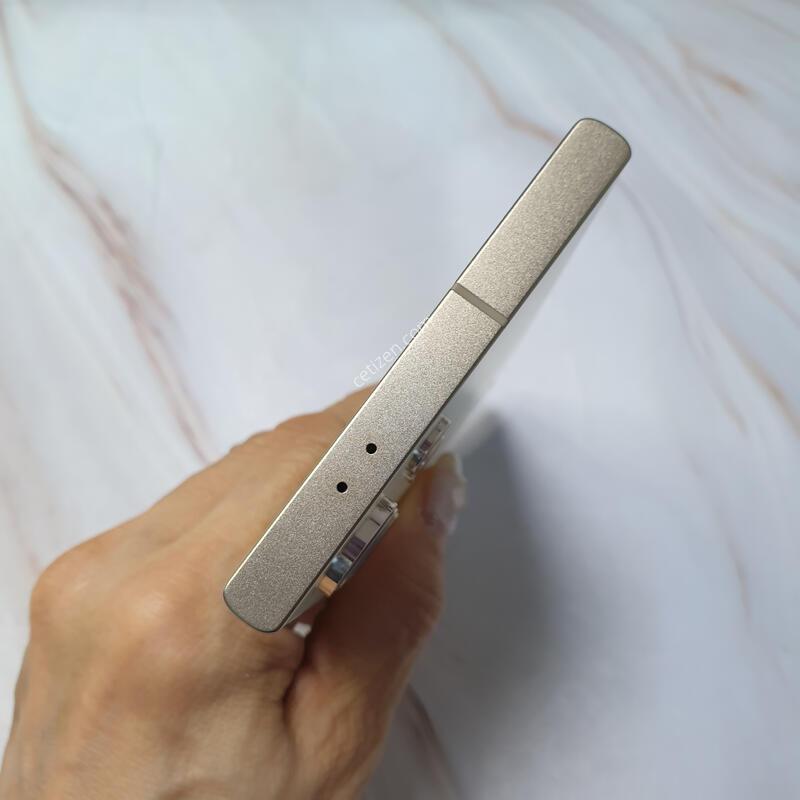 SK ������ S24��Ʈ�� ƼŸ�����ο� 256G A�� �Ǹ��մϴ�