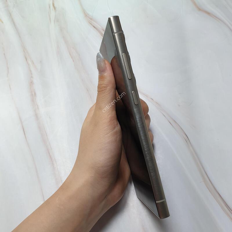 SK ������ S24��Ʈ�� ƼŸ�����̿÷� 256G ������ �Ǹ��մϴ�