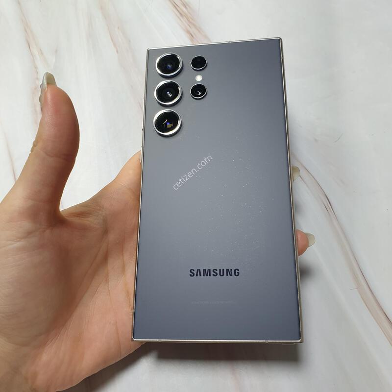 SK ������ S24��Ʈ�� ƼŸ�����̿÷� 256G ������ �Ǹ��մϴ�