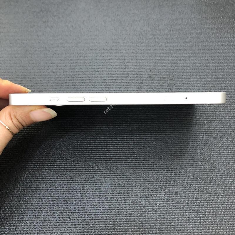 ������13 ȭ��Ʈ 128G,���� ���� ���⽺,���͸�����80%