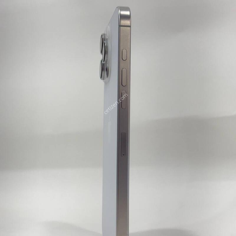 ����Ŭ239)������16���θƽ� ȭ��Ʈ 256GB/100% Y2025