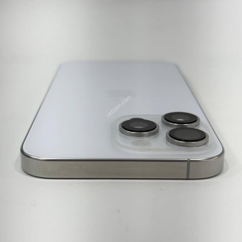 ����Ŭ239)������16���θƽ� ȭ��Ʈ 256GB/100% Y2025