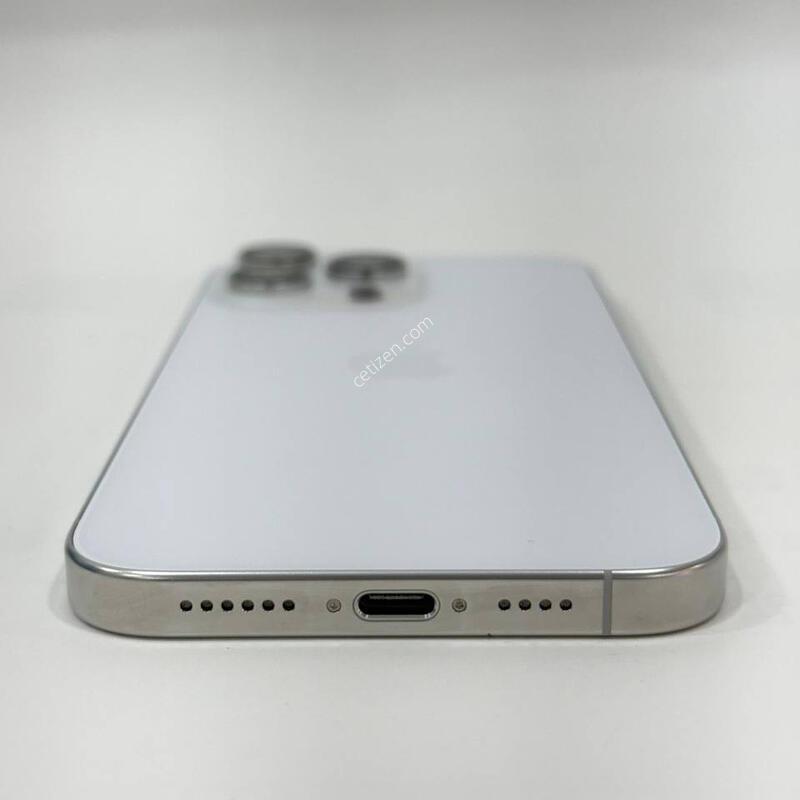����Ŭ239)������16���θƽ� ȭ��Ʈ 256GB/100% Y2025