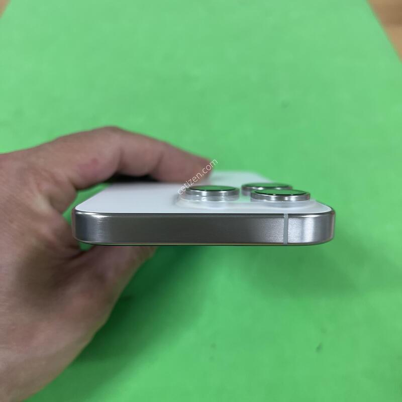 ������15���� ȭ��ƮƼŸ�� 128�Ⱑ SS��(���͸�100%)�Դϴ�.