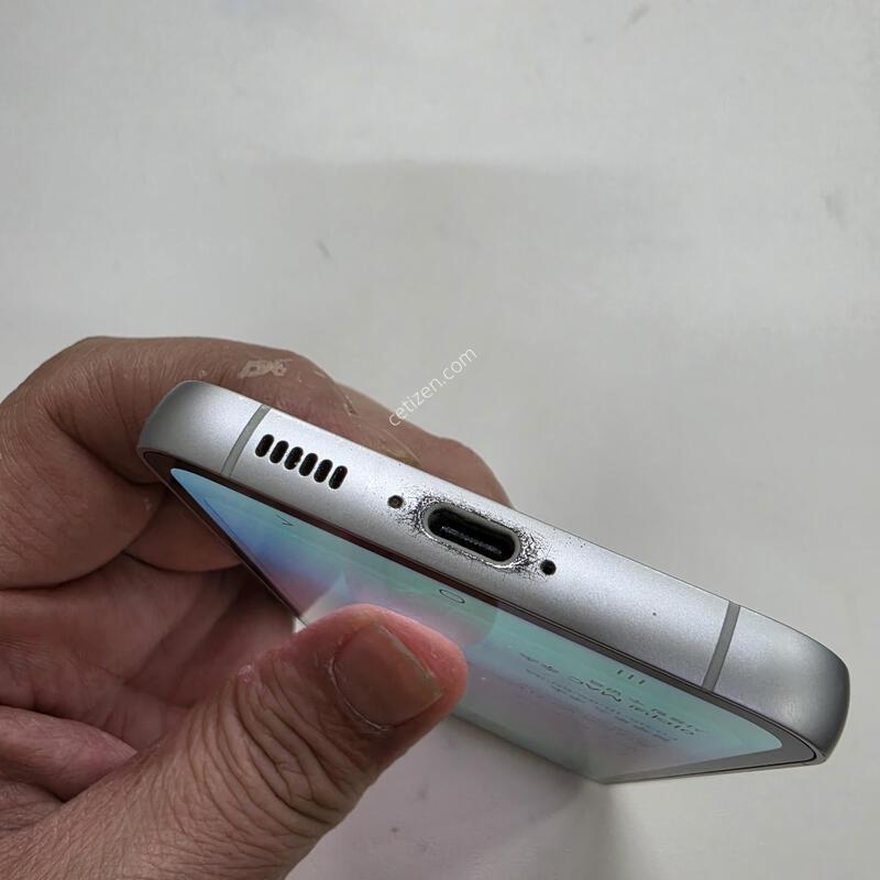 ������ S23FE ���̿÷� ���ܻ�
