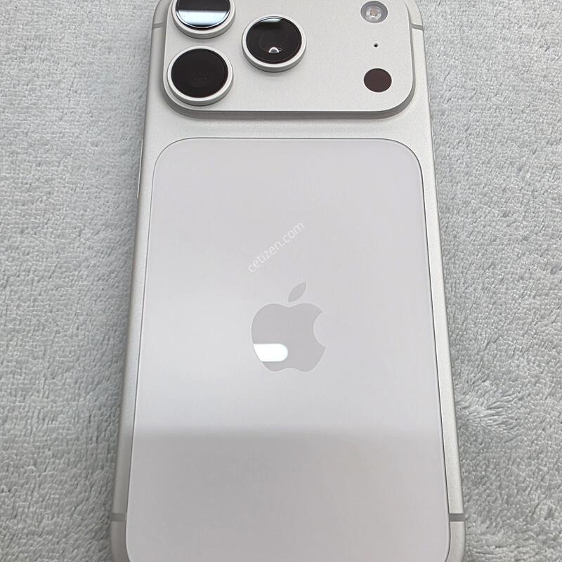 ������17���� �ǹ� 256GB �̻������Ӵϴ� ���⽺������