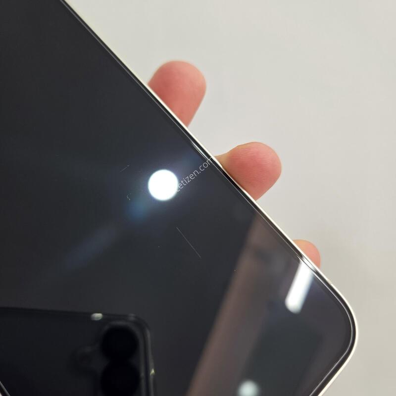 ������13 128GB ȭ��Ʈ ���͸�88%