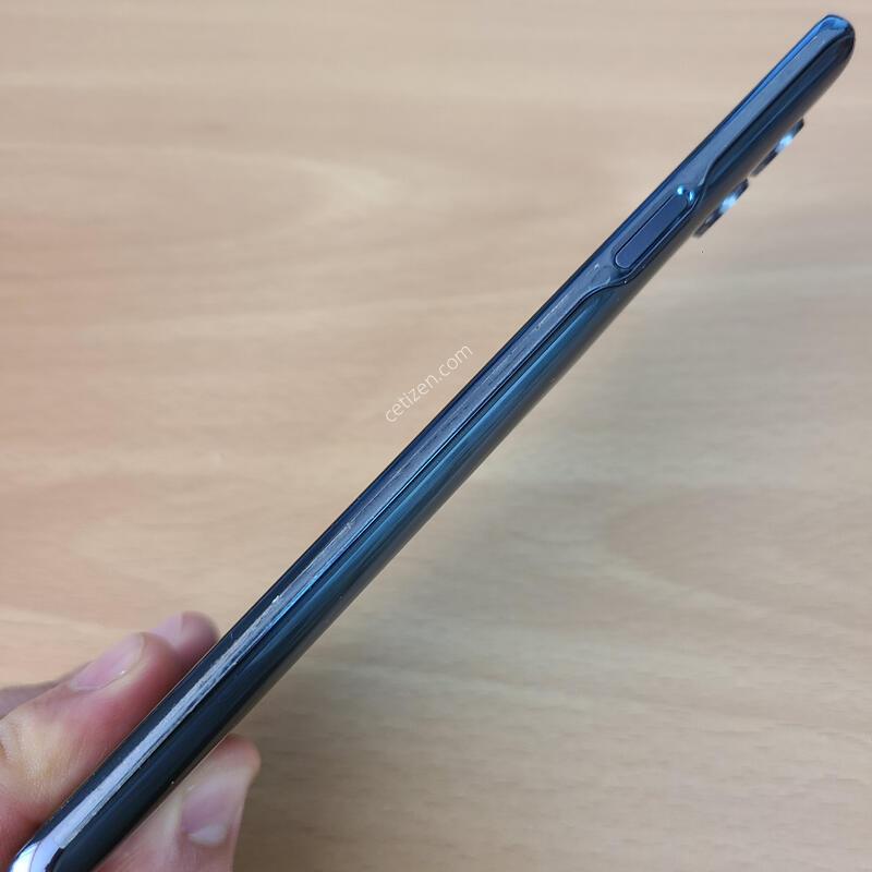 LG Q920 - 77451
