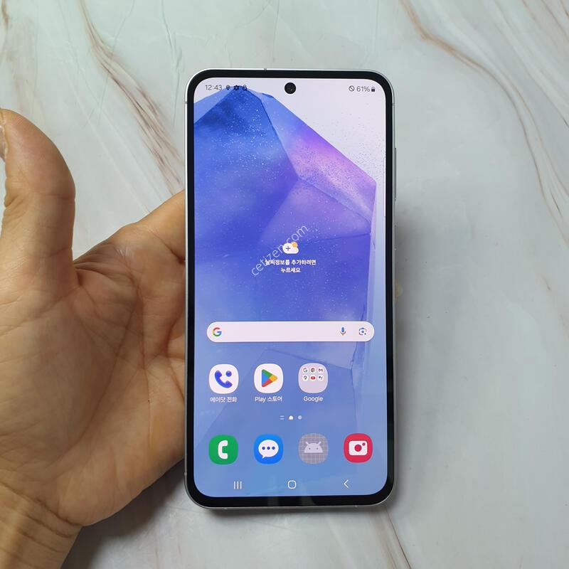 SK ������ ����5 �����϶� 128G A�� �Ǹ��մϴ�