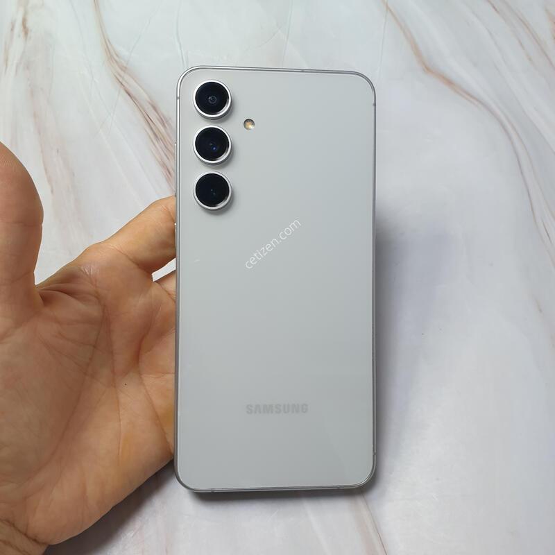 LG ������ S24FE �׷��� 256G A�� �Ǹ��մϴ�