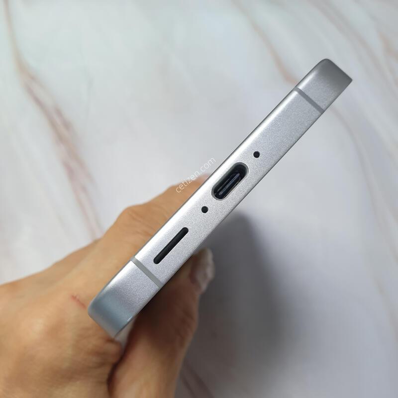 LG ������ S24FE �׷��� 256G A�� �Ǹ��մϴ�
