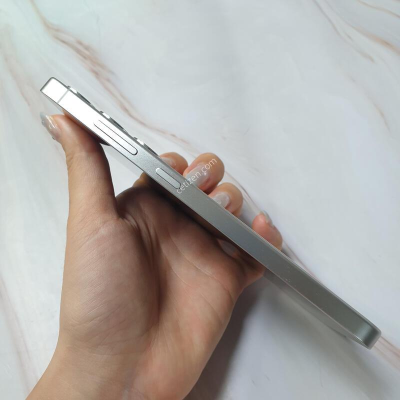 LG ������ S24+ �׷��� 256G A�� �Ǹ��մϴ�