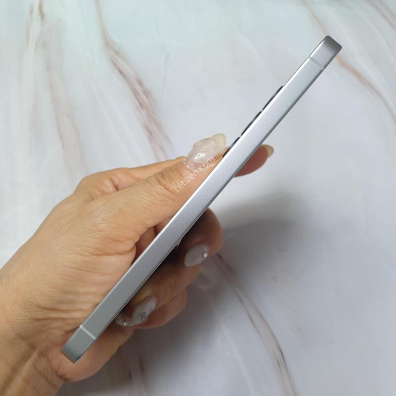 SK ������ S26 ȭ��Ʈ 256G S�� �Ǹ��մϴ�