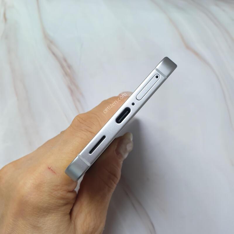 SK ������ S26 ȭ��Ʈ 256G S�� �Ǹ��մϴ�