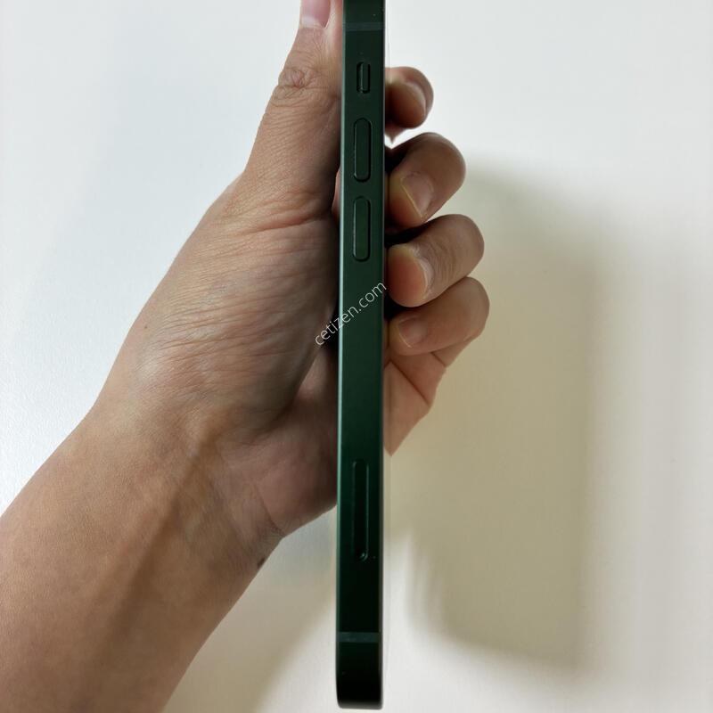 ������ 13�̴� �׸� 128G ���͸�88% ������ �Ǹ��մϴ�.