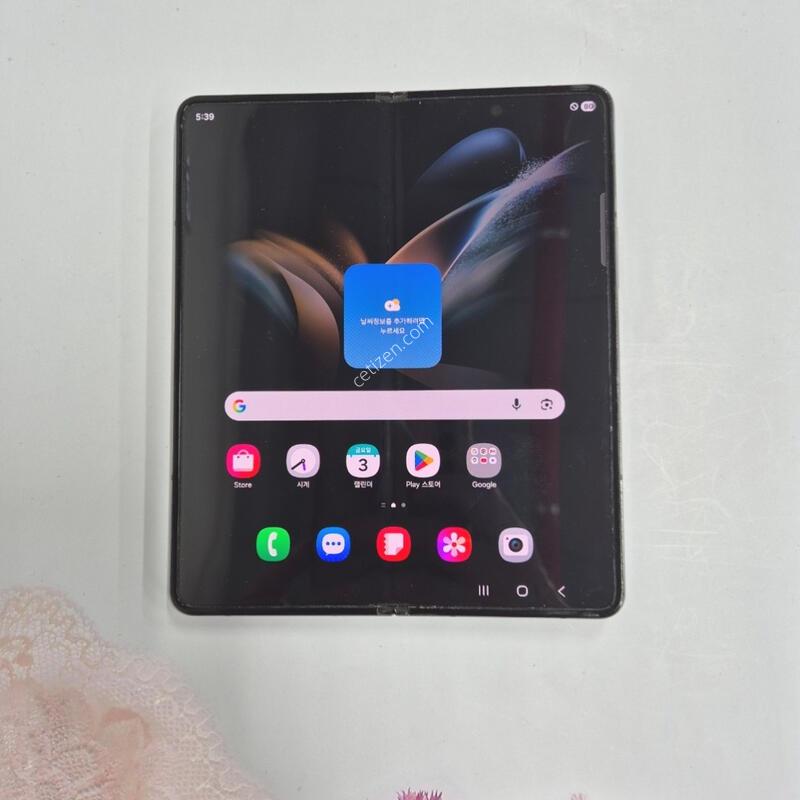����������4 �׷��̱׸� 256GB