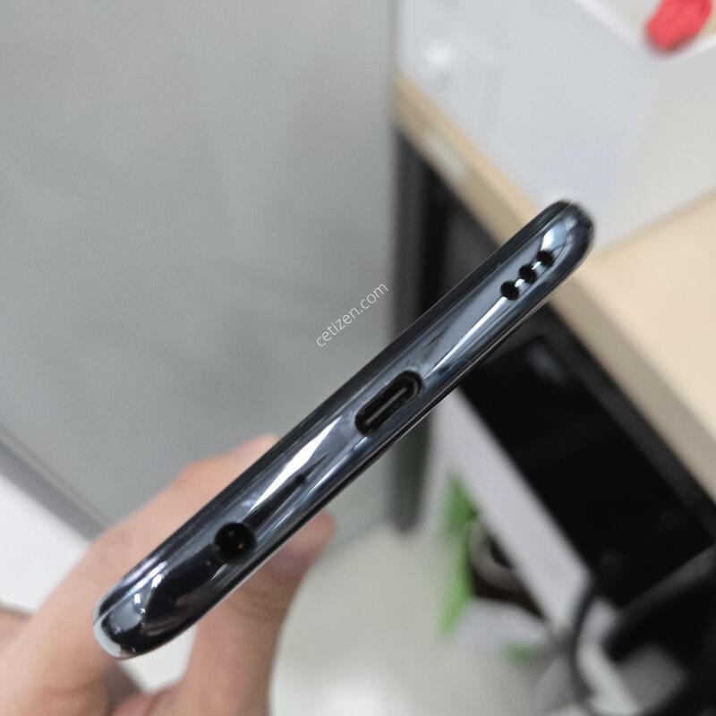LG Q61 ���� 64GB ���ܻ� ������ ����� ��Ư��