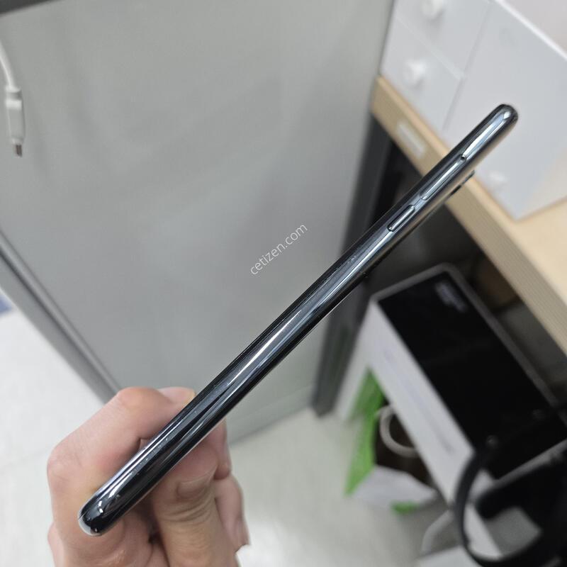 LG Q61 ���� 64GB ���ܻ� ������ ����� ��Ư��