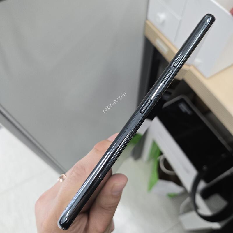 LG Q61 ���� 64GB ���ܻ� ������ ����� ��Ư��