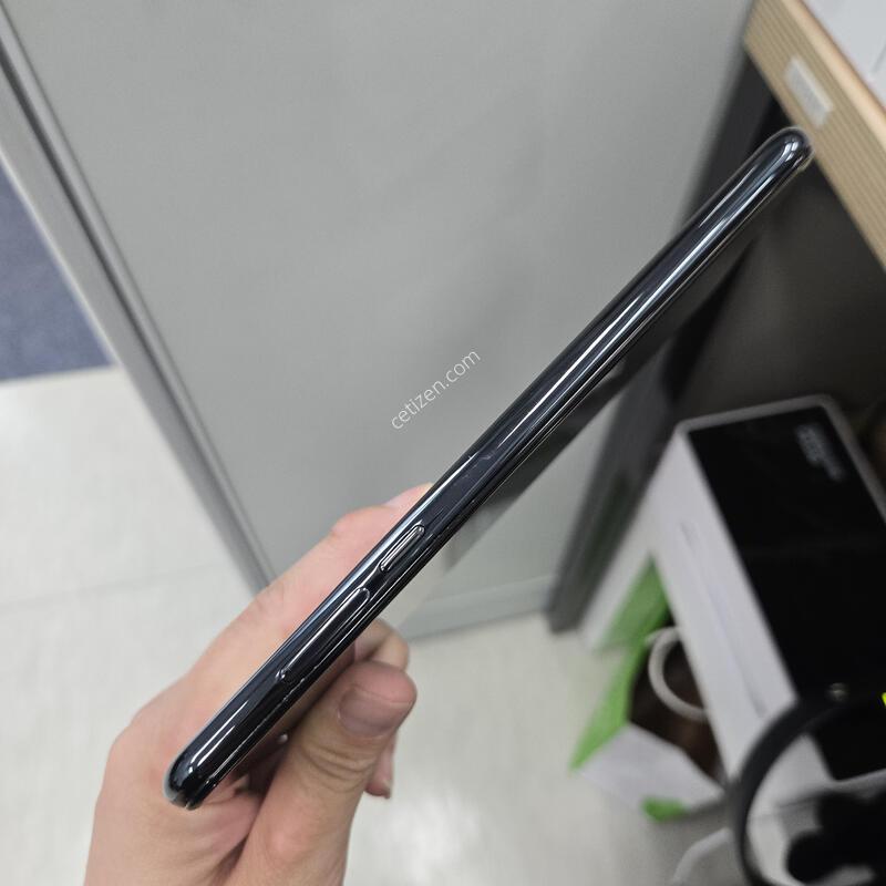 LG Q51 ���� 32GB SS�ޱ����Ѱ����