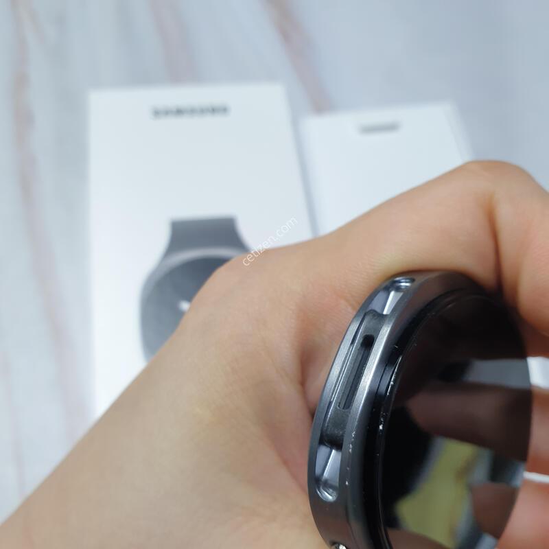 ������ ��ġ8 LTE 44mm(L335)�׶�����Ʈ S�� Ǯ�ڽ� �Ǹ�