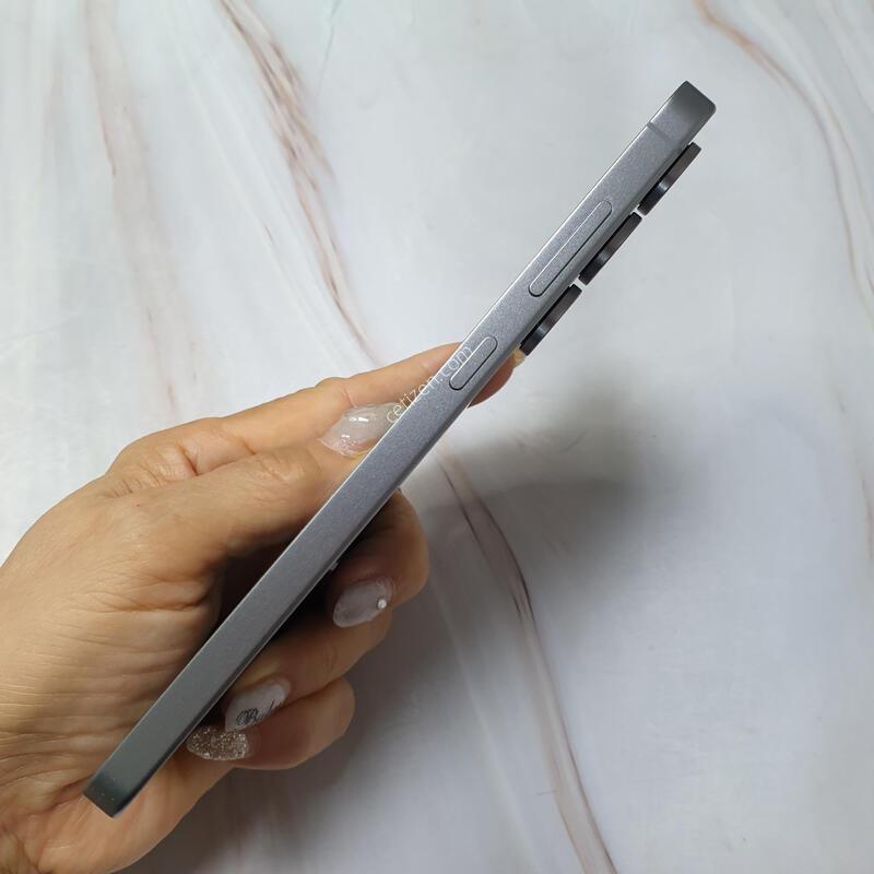 LG ������ S25FE ���� 256G S�� �Ǹ��մϴ�