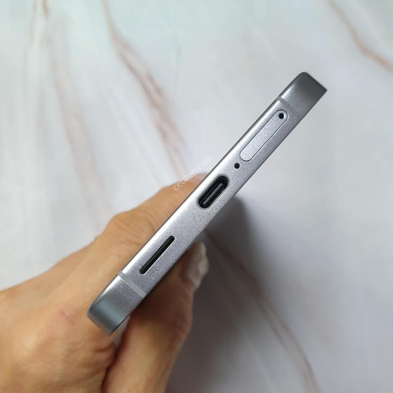 LG ������ S25FE ���� 256G S�� �Ǹ��մϴ�