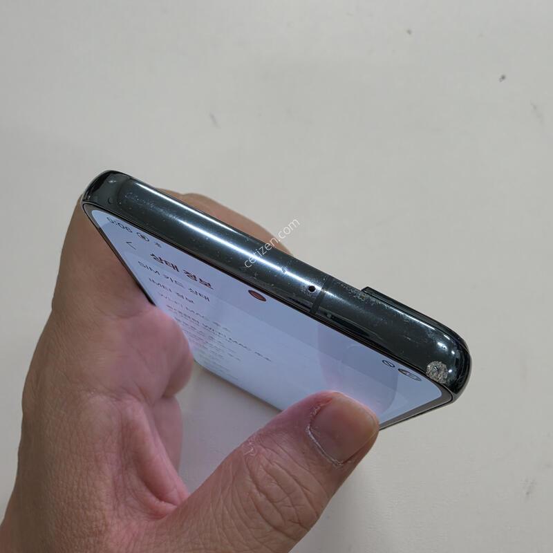 ������ S22�÷��� �׸� ���ܻ�