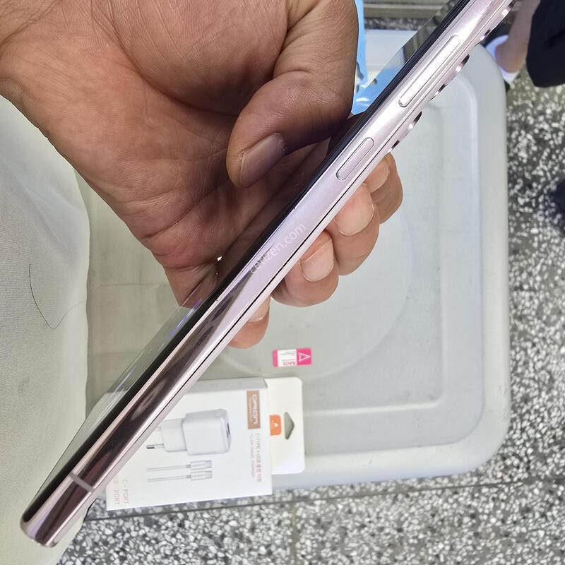 U+ S23��Ʈ�� (S918) 512G �󺥴����� ����� �˴ϴ�