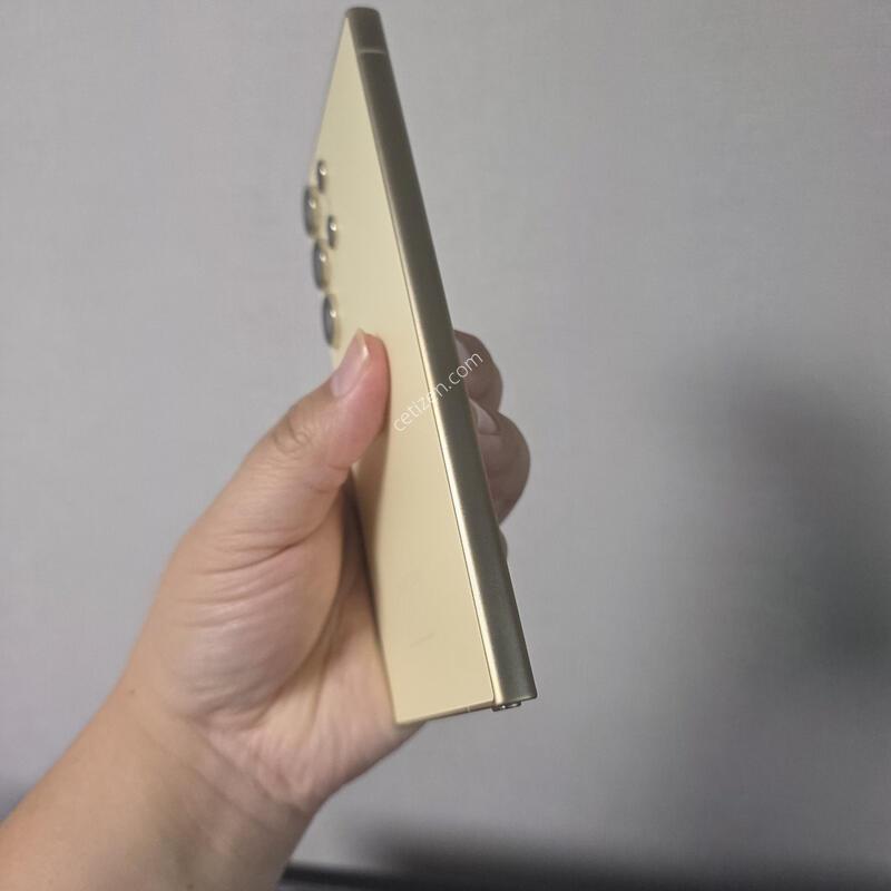 ������ S24��Ʈ�� ƼŸ�� ���ο� 256�Ⱑ SS�� �Ⱦƿ�~