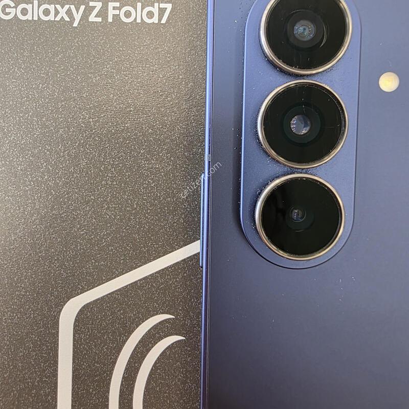 Galaxa Z Fold 7 256gb �Ǹ��մϴ�