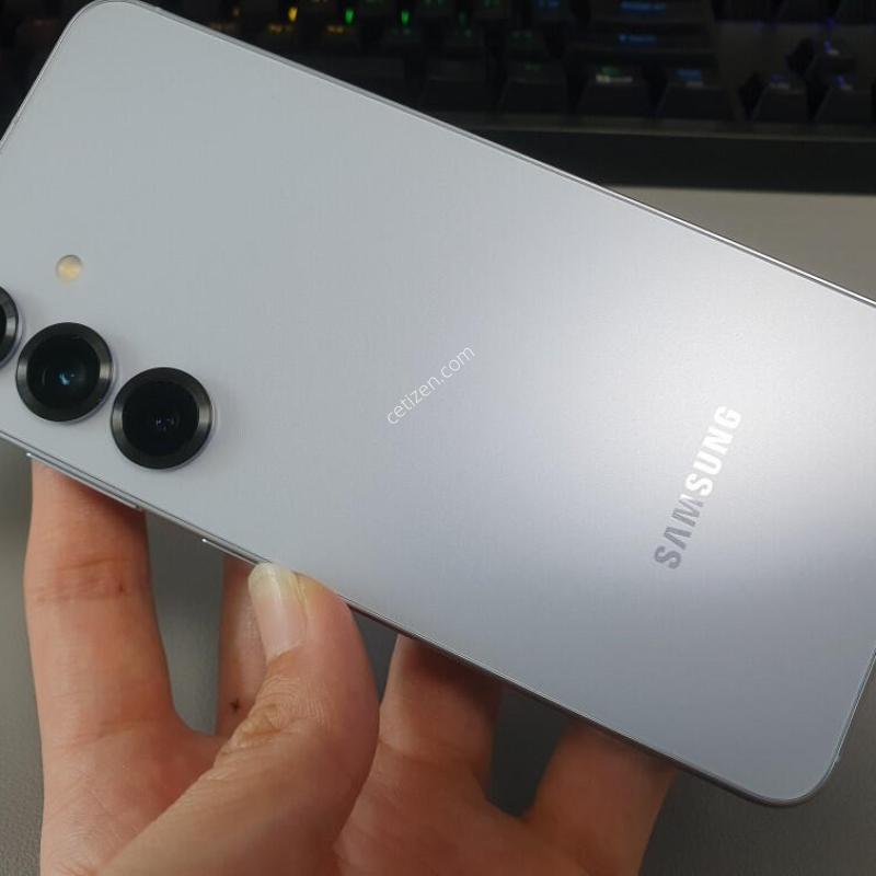������ S25 / 512GB / ���̽� ����