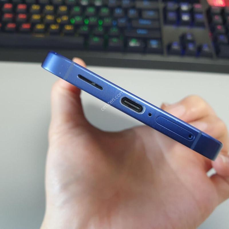 ������ S25 �÷��� / 512GB / ���̺�