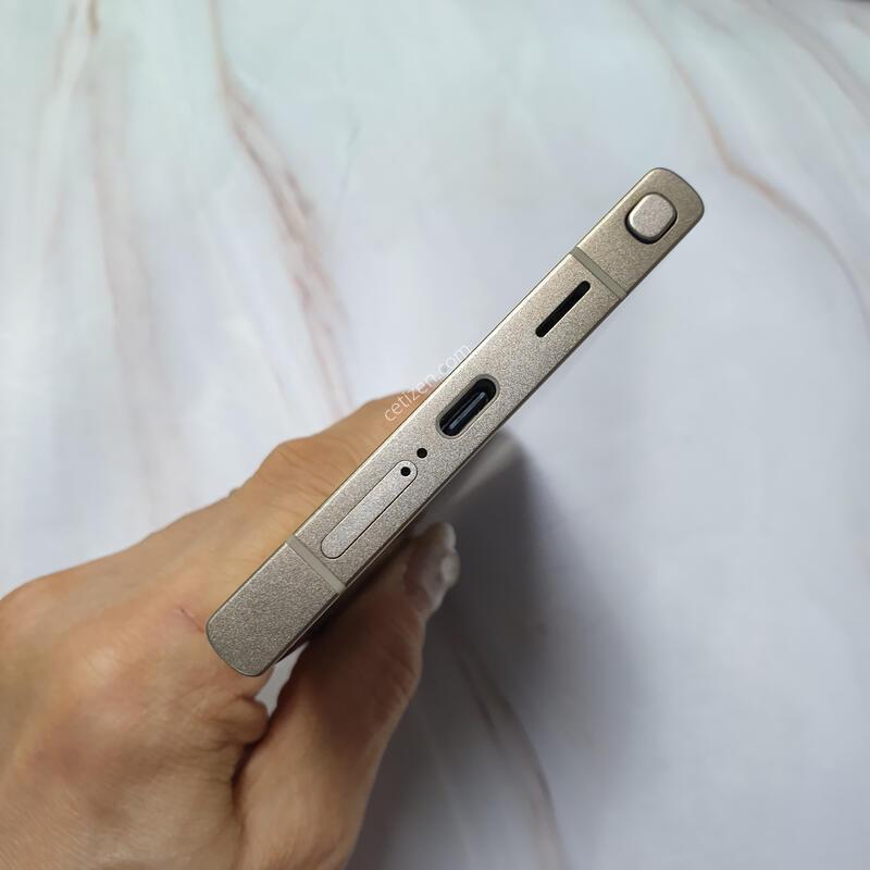 SK ������ S24��Ʈ�� ƼŸ�����ο� 256G A�� �Ǹ��մϴ�