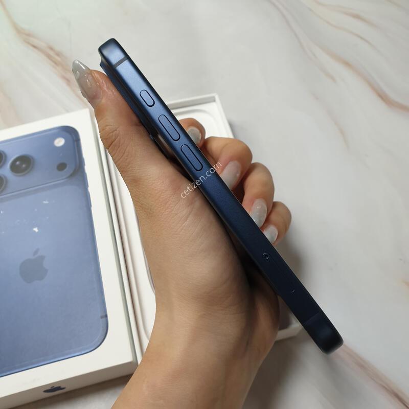 ������17���� ������ 256G ����ǰ �̻�� S�� Ǯ�ڽ� �Ǹ��մϴ�