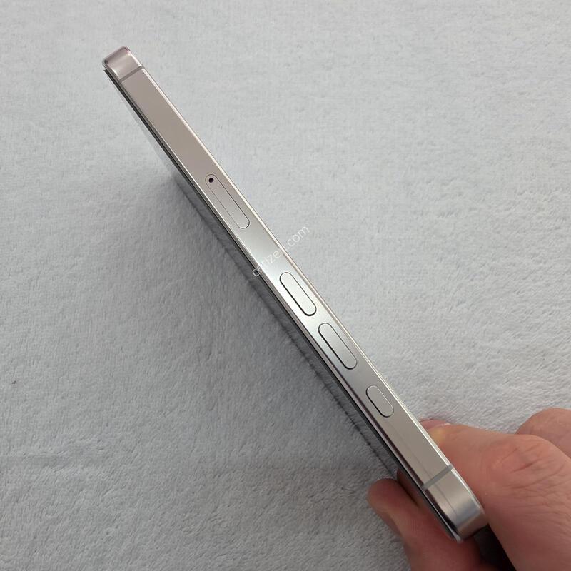 ������16���� ȭ��Ʈ 128GB ��밨�־�� �����״��