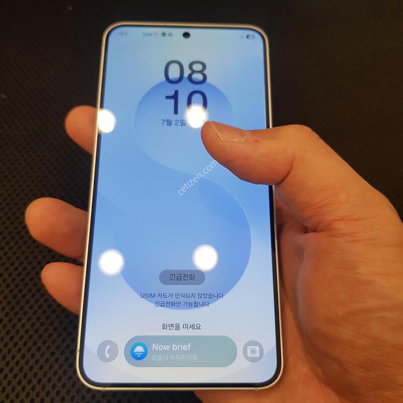 ������ S25(256GB) ���̽����� ������