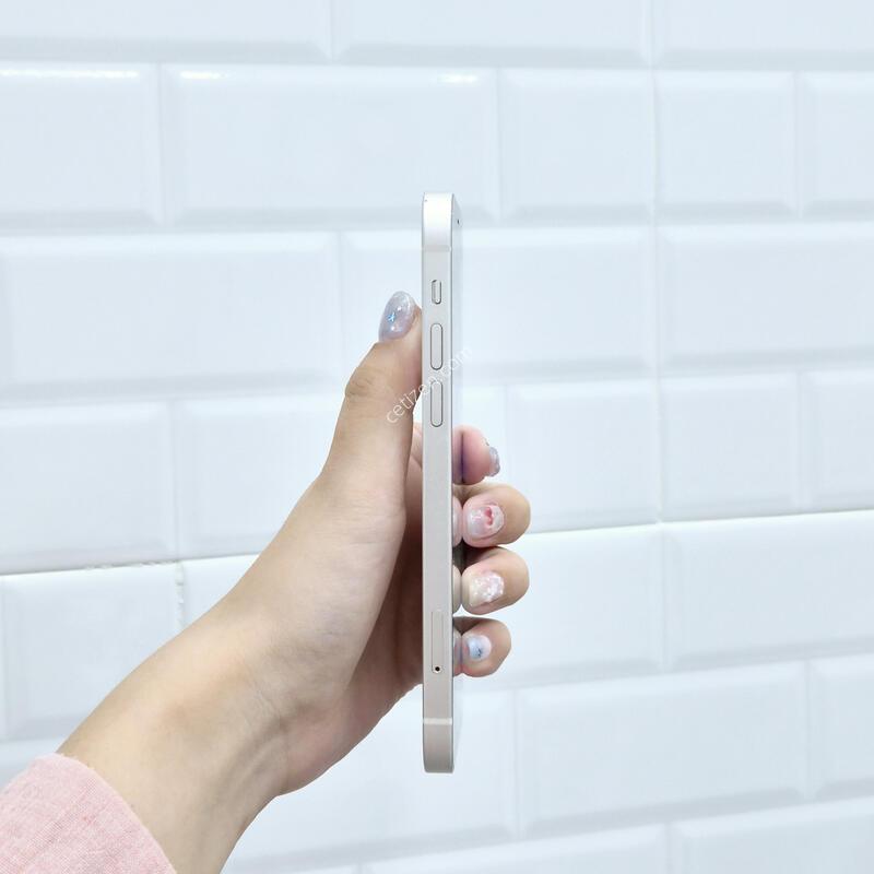 ������12 128GB ȭ��Ʈ