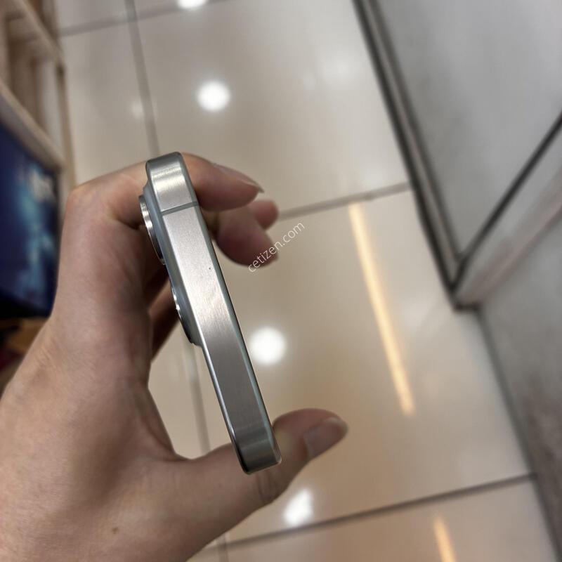 15����/128GB/���߷�ƼŸ��/A���̻�