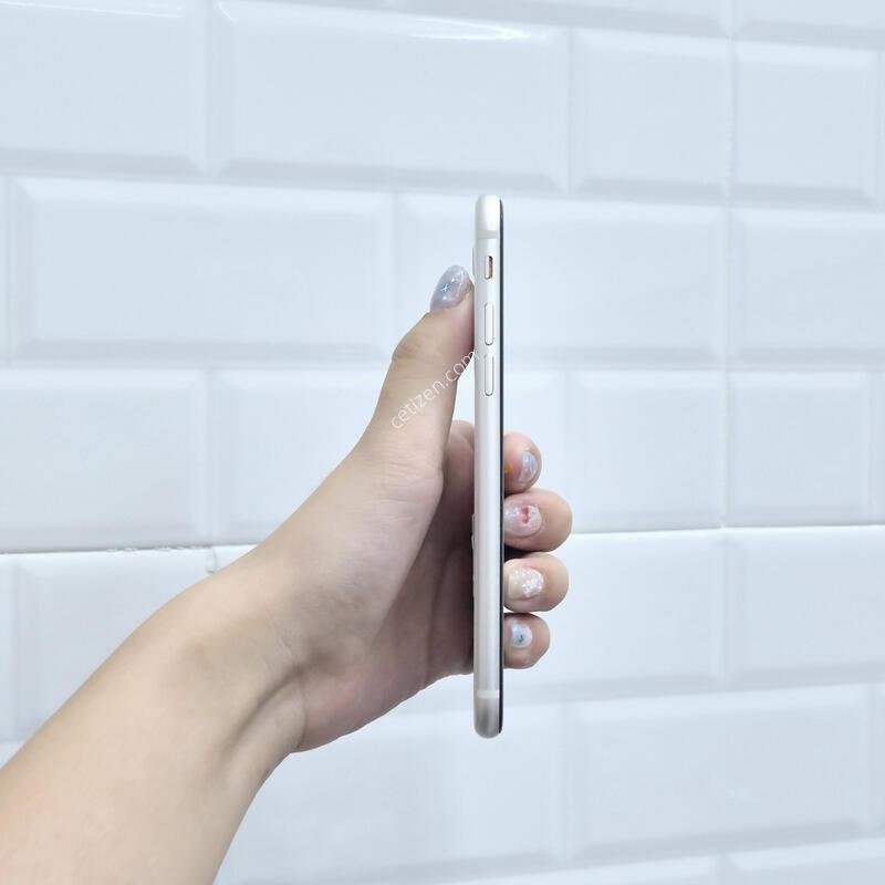 ������SE3 128GB ȭ��Ʈ