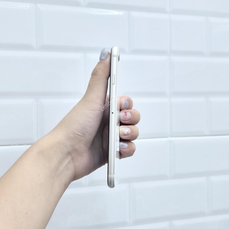 ������SE3 128GB ȭ��Ʈ
