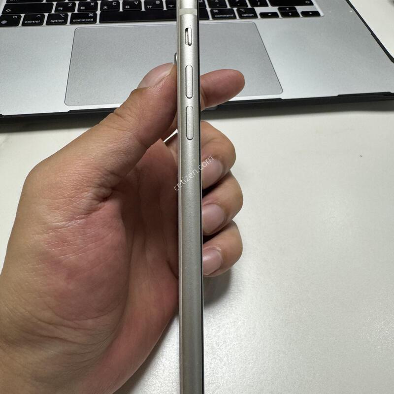 (100%)������SE3 128G ��Ÿ����Ʈ �Ǹ��ؿ�.