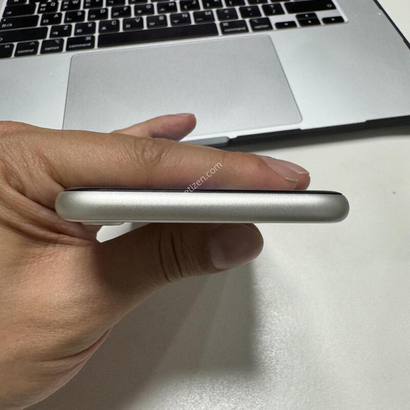 (100%)������SE3 128G ��Ÿ����Ʈ �Ǹ��ؿ�.