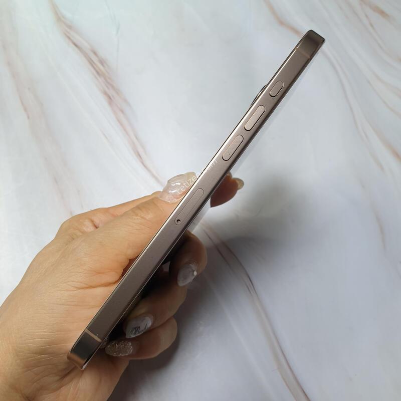 ������16���θƽ� ����ƮƼŸ�� 512G S�� �Ǹ��մϴ�
