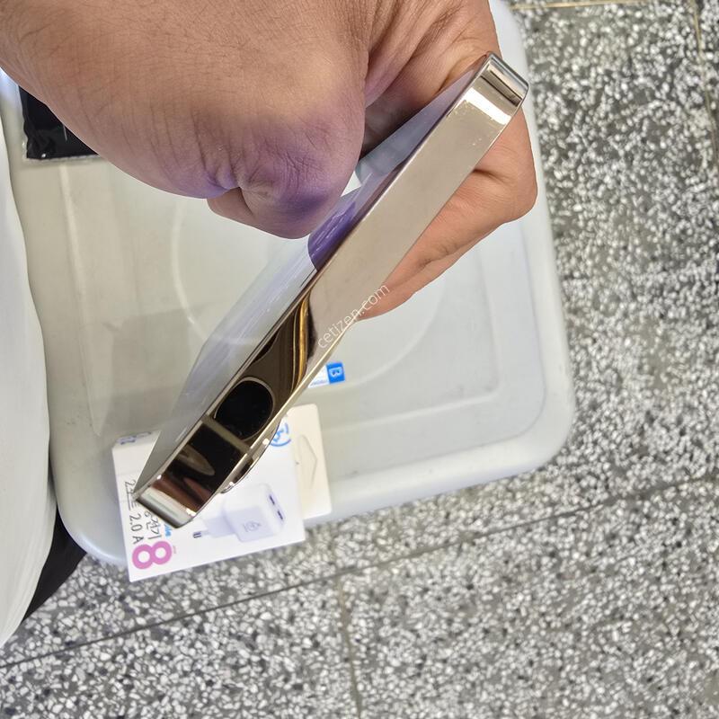 ������12���θƽ� 128G ��� (���͸�74%) ����� �˴ϴ�