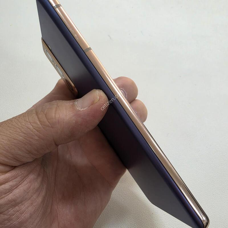 ������ S21���̿÷� ���ܻ� S��