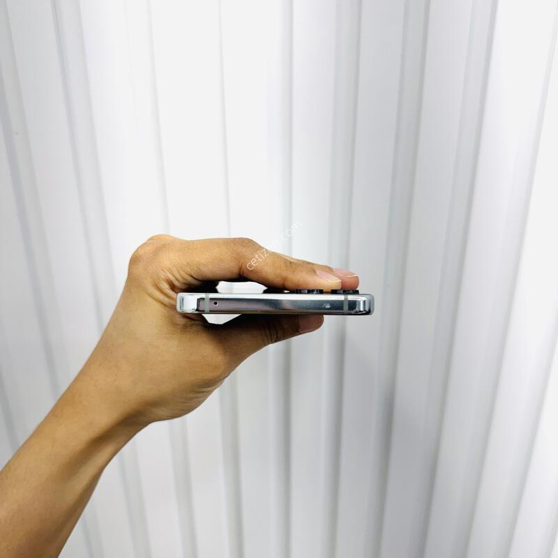 ������ Z Flip5 �׸� 256GB