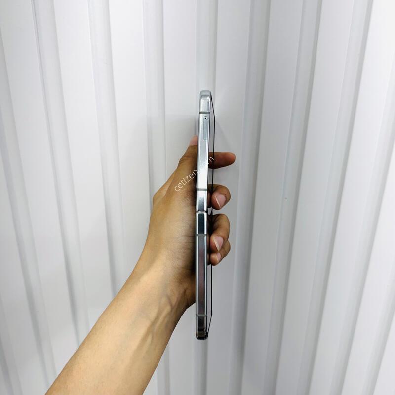 ������ Z Flip5 �׸� 256GB