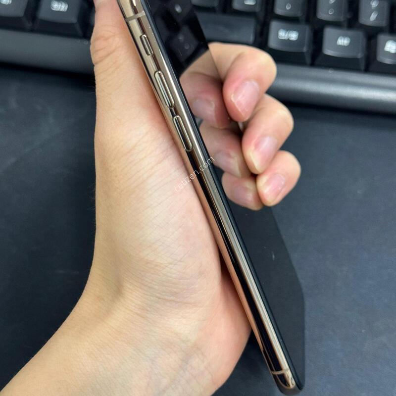 ������ Xs 64GB